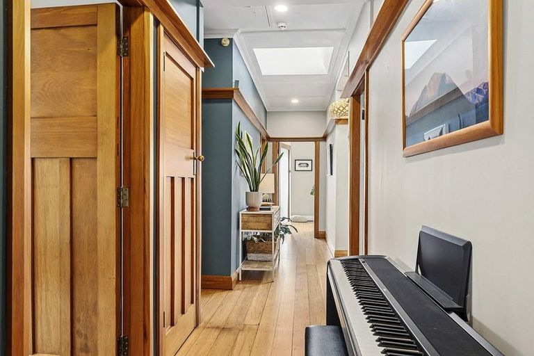 Photo of property in 22 Imperial Terrace, Melrose, Wellington, 6022