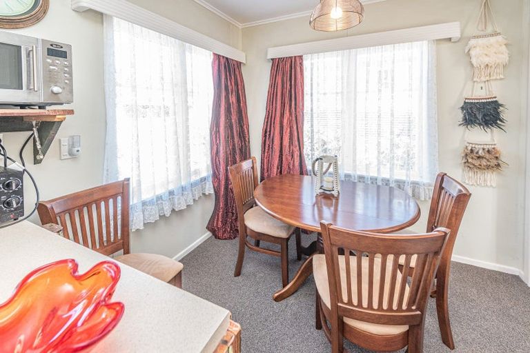 Photo of property in 9 Lee Street, Castlecliff, Whanganui, 4501