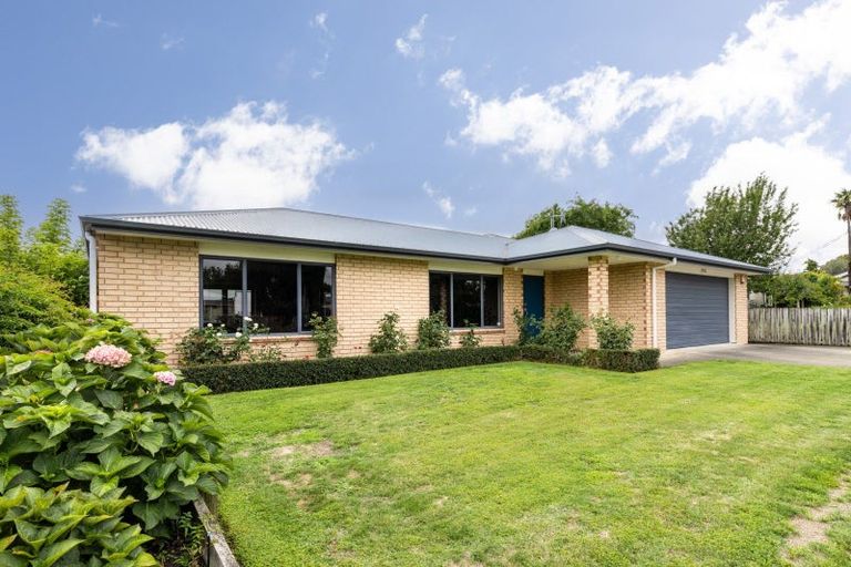 Photo of property in 28 Guthrie Road, Havelock North, 4130