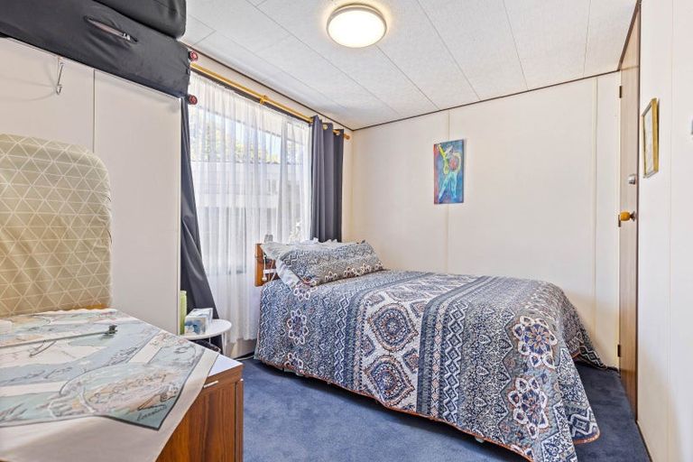 Photo of property in 15 Marinich Drive, Ranui, Auckland, 0612