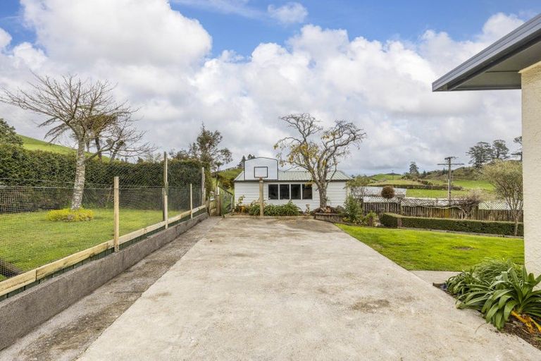 Photo of property in 614 Lincoln Road, Everett Park, Inglewood, 4389