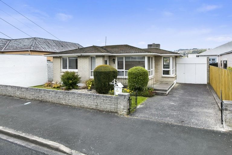 Photo of property in 4 Churchill Street, South Dunedin, Dunedin, 9012