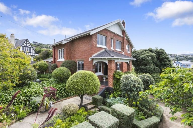 Photo of property in 18 Cliffs Road, Saint Clair, Dunedin, 9012