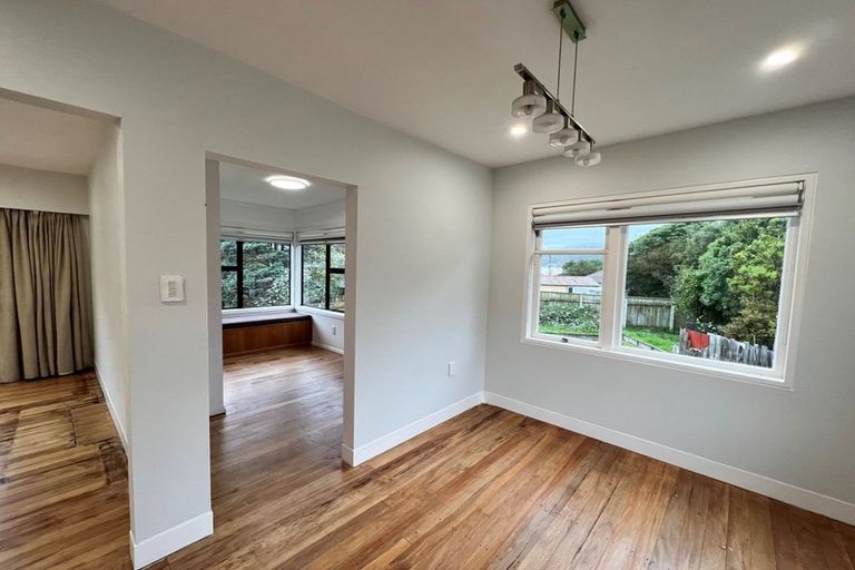 Photo of property in 5 Puriri Street, Wainuiomata, Lower Hutt, 5014