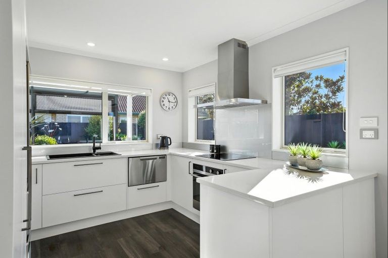 Photo of property in 30 Rowse Street, Rangiora, 7400