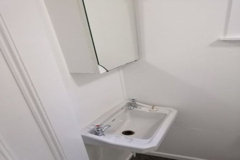 Photo of property in 13 Mortimer Terrace, Aro Valley, Wellington, 6021