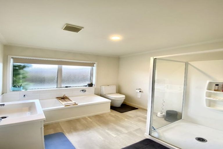 Photo of property in 62 Sunstone Crescent, Brown Owl, Upper Hutt, 5018