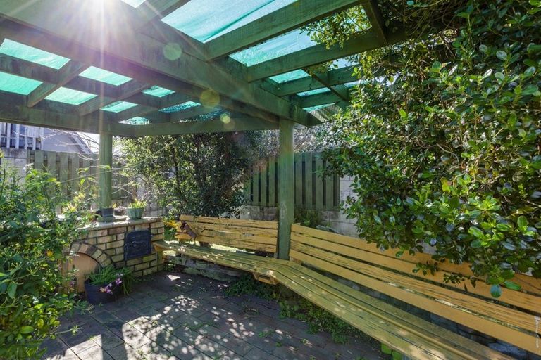 Photo of property in 4 Bruce Place, Bay View, Napier, 4104