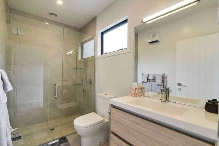 Photo of property in 39 Rannoch Drive, Jacks Point, Queenstown, 9371