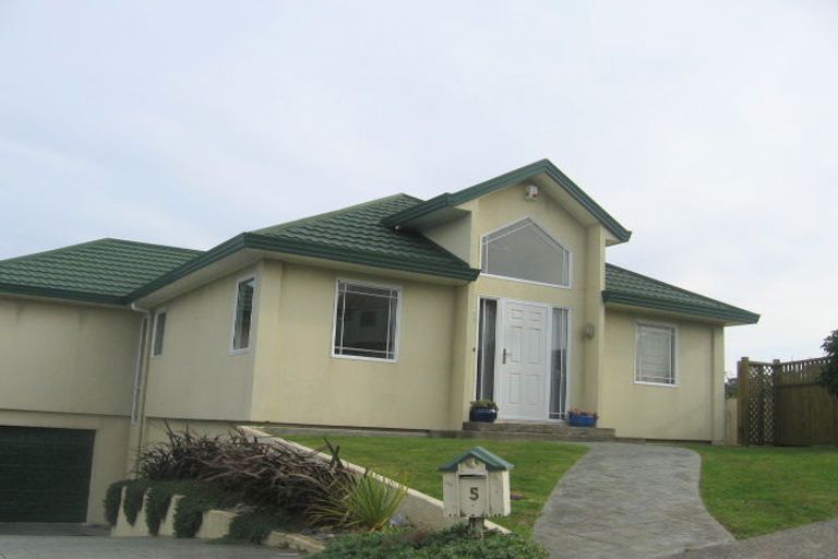 Photo of property in 5 Saint Ives Drive, Camborne, Porirua, 5026