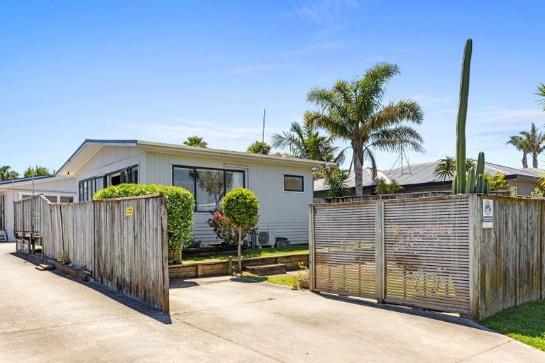 Photo of property in 89c Simpson Road, Papamoa Beach, Papamoa, 3118