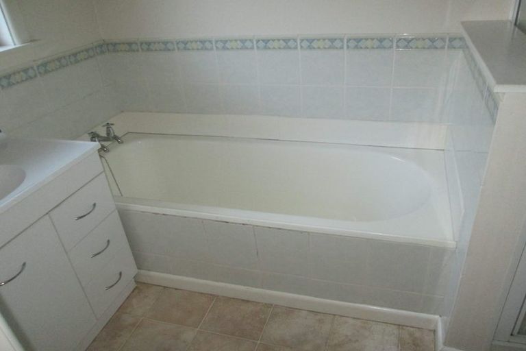 Photo of property in 8 Delph Street, Avonhead, Christchurch, 8042