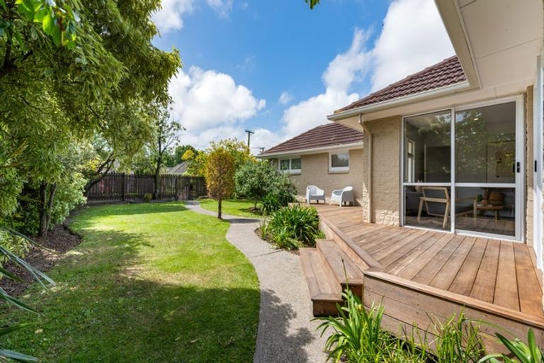 Photo of property in 1/24 Camelot Street, Ilam, Christchurch, 8041
