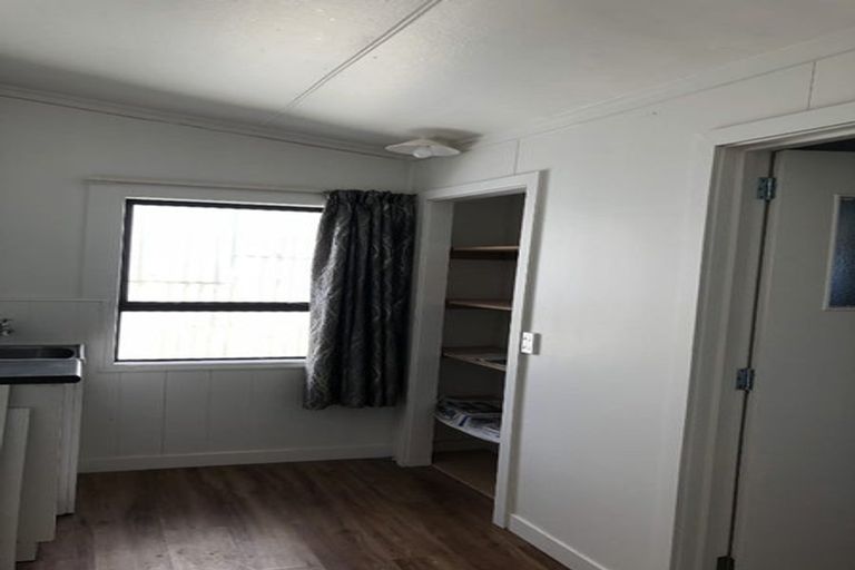 Photo of property in 12 Threadneedle Street, Greymouth, 7805