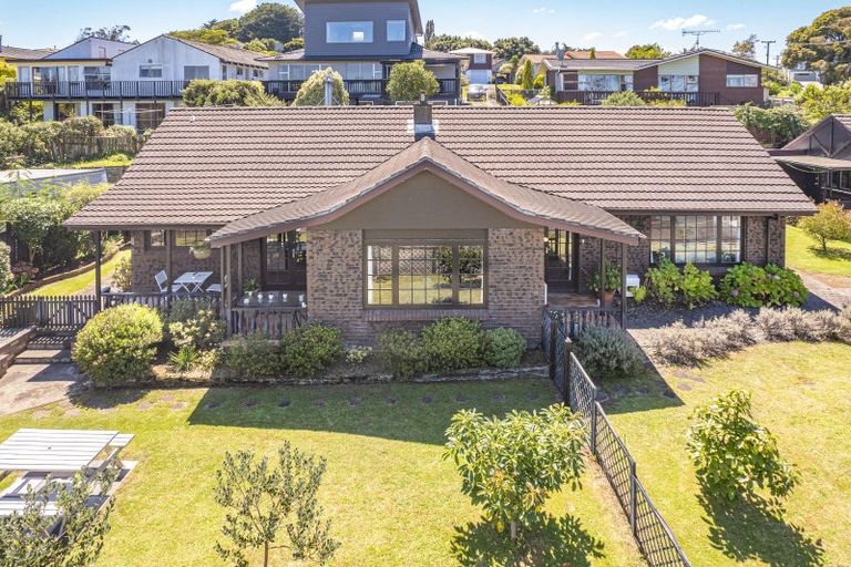 Photo of property in 2 Montgomery Road, Otamatea, Whanganui, 4501