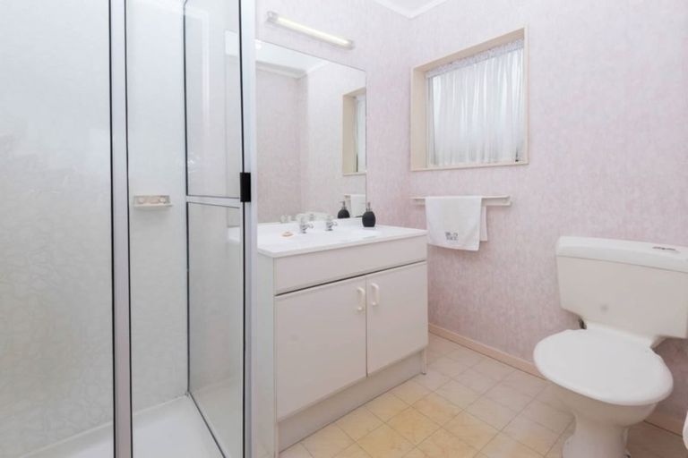 Photo of property in 2/27 Channing Crescent, Botany Downs, Auckland, 2010