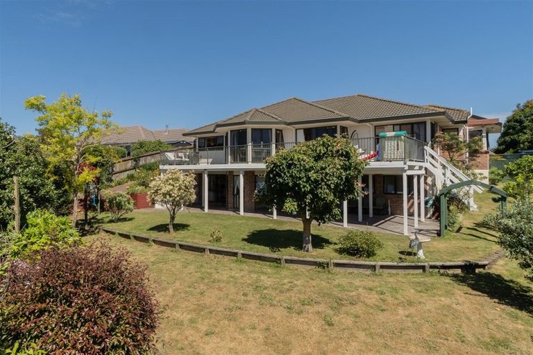 Photo of property in 36 Ewhurst Place, Goodwood Heights, Auckland, 2105