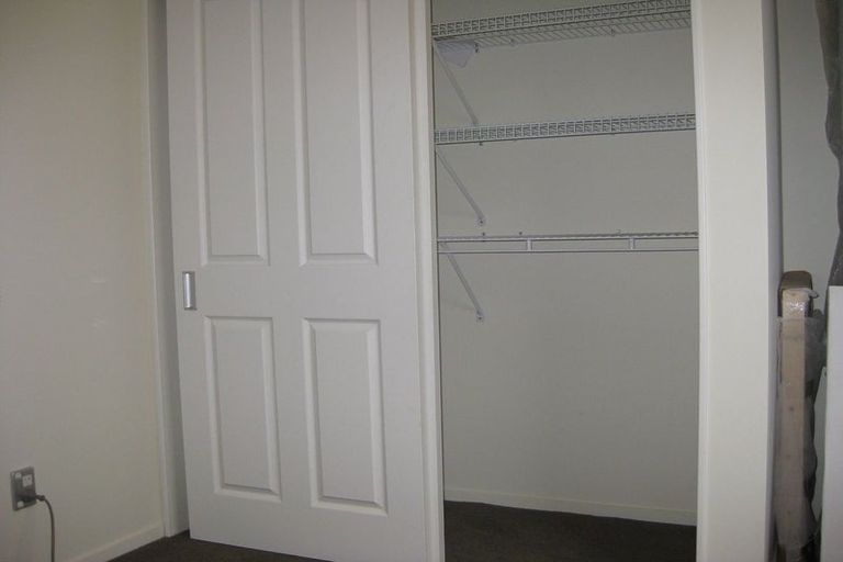 Photo of property in 17 Melmore Place, Pinehill, Auckland, 0632