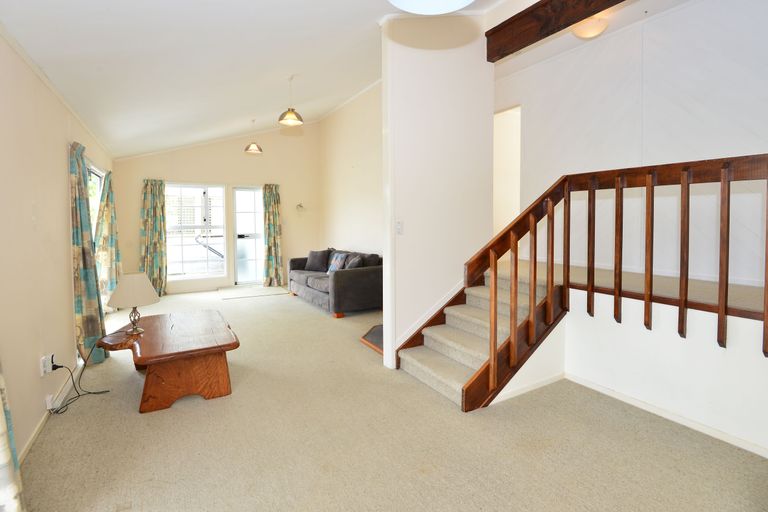 Photo of property in 56 Sun Valley, Hatfields Beach, Orewa, 0931