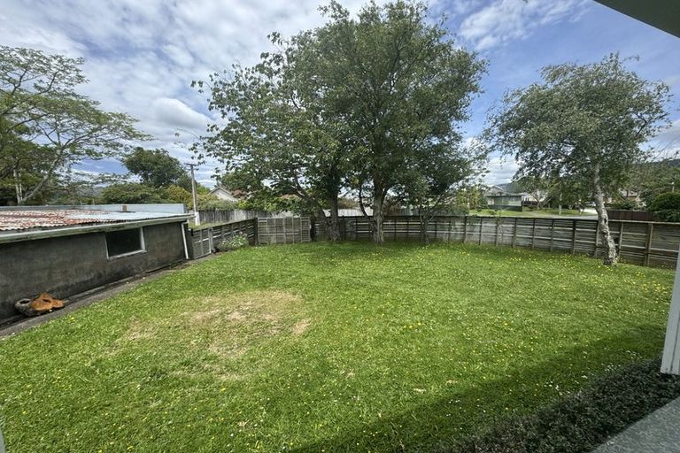 Photo of property in 2 Tui Grove, Elderslea, Upper Hutt, 5018