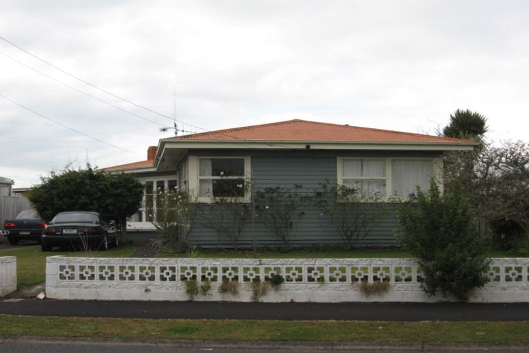 Photo of property in 12 Defoe Avenue, Hillcrest, Hamilton, 3216