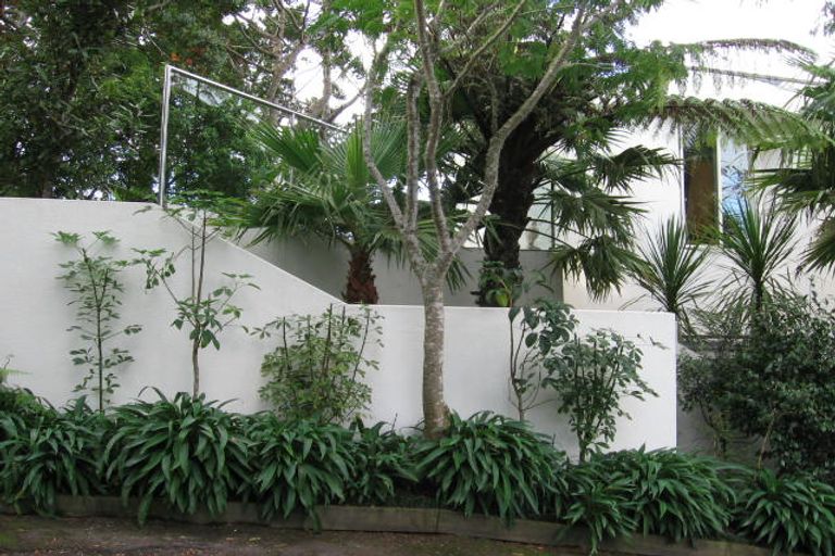 Photo of property in 43 Park Road, Titirangi, Auckland, 0604