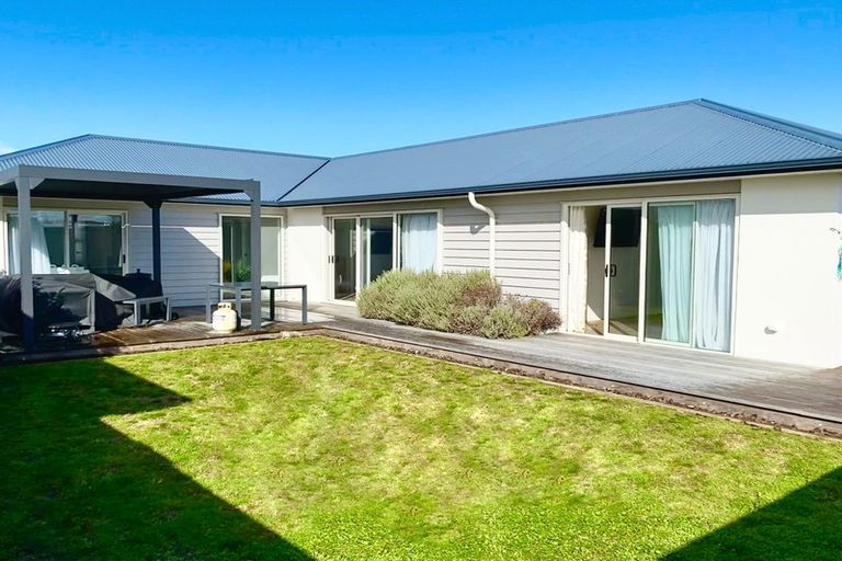 Photo of property in 128 Coast Boulevard, Papamoa Beach, Papamoa, 3118