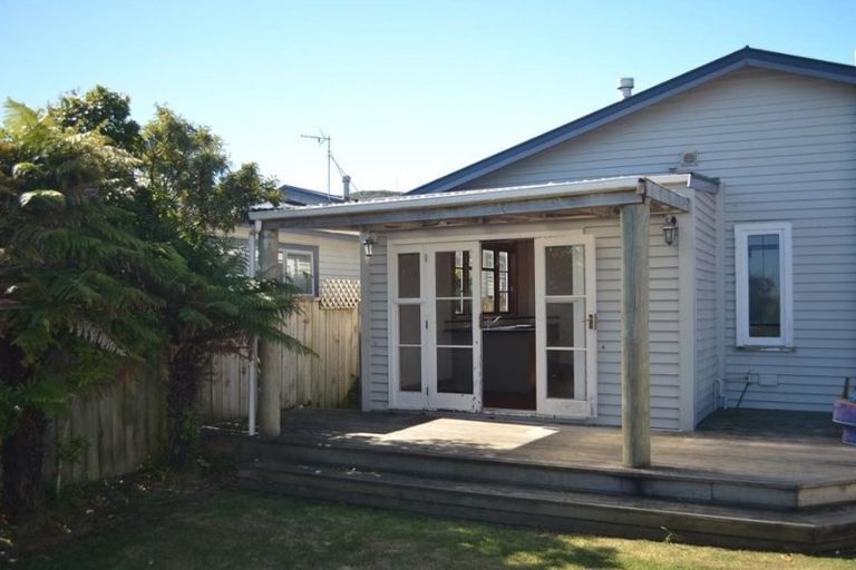 Photo of property in 14 Bouverie Street, Petone, Lower Hutt, 5012