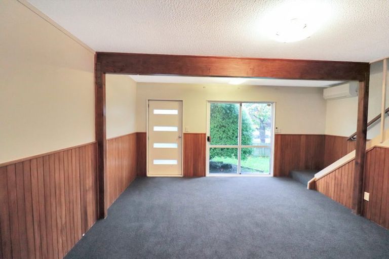 Photo of property in 24 Wagon Road, Stokes Valley, Lower Hutt, 5019