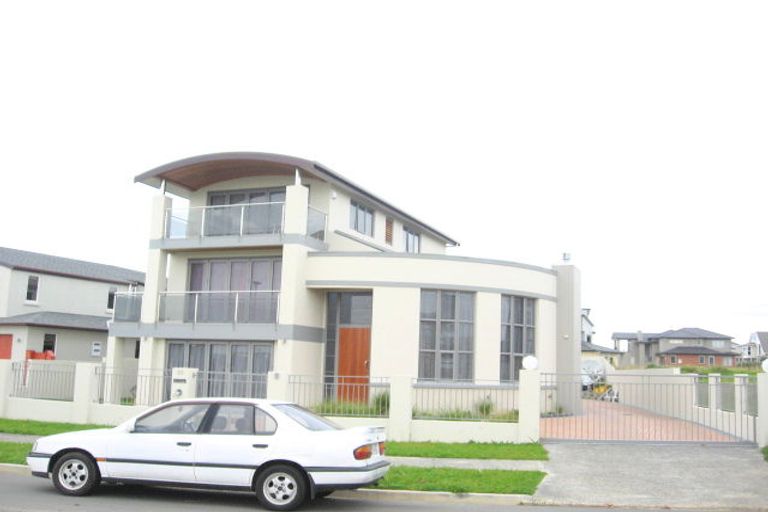 Photo of property in 33 Compass Way, Half Moon Bay, Auckland, 2012