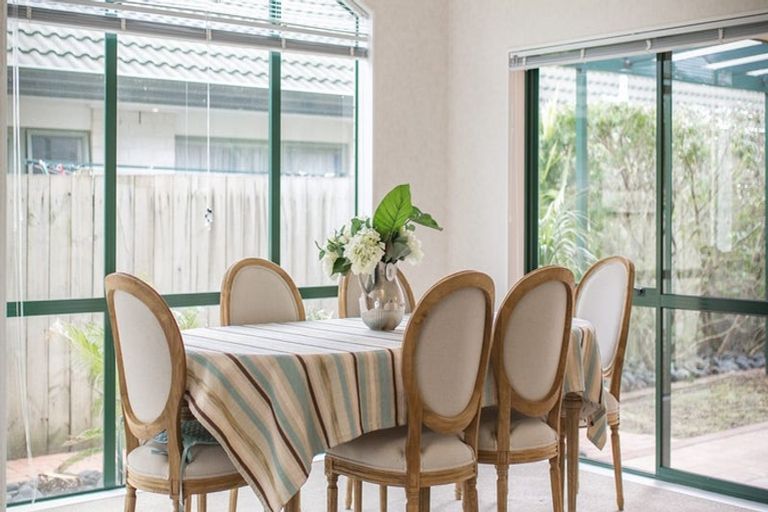 Photo of property in 8 Caldbeck Rise, Northpark, Auckland, 2013