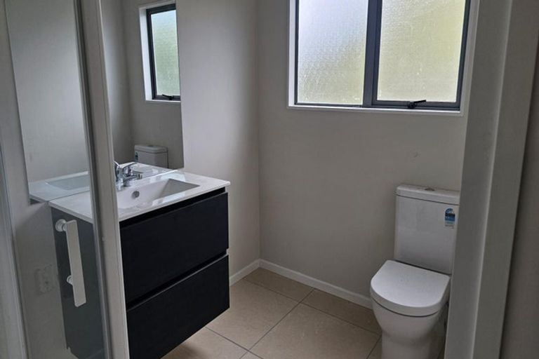 Photo of property in 283a Don Buck Road, Massey, Auckland, 0614