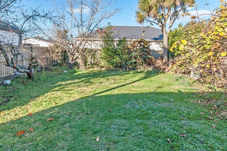 Photo of property in 2/124 Brookside Terrace, Bryndwr, Christchurch, 8053