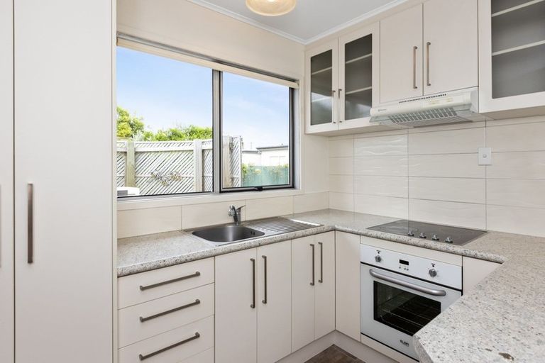 Photo of property in 2/17 Waterhouse Street, Taradale, Napier, 4112