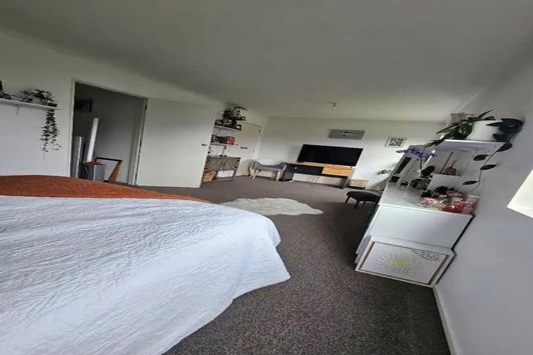 Photo of property in 16 Malcolm Street, Martinborough, 5711