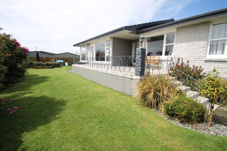 Photo of property in 12 Esk Place, Mosgiel, 9024