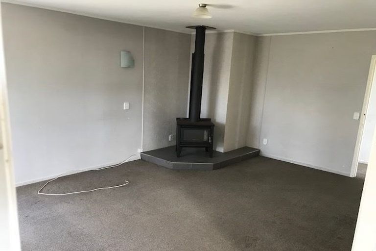 Photo of property in 3 Neems Place, Manurewa, Auckland, 2102