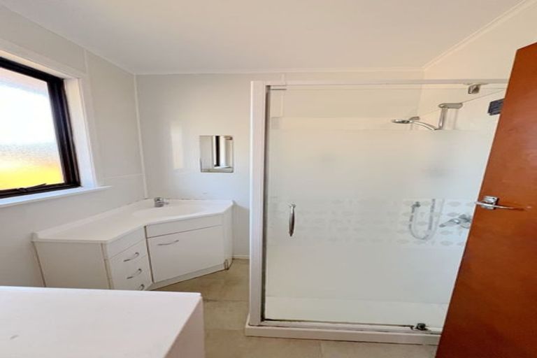 Photo of property in 25 Cutler Street, New Lynn, Auckland, 0600