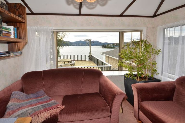 Photo of property in 41 Marine Parade, Macandrew Bay, Dunedin, 9014