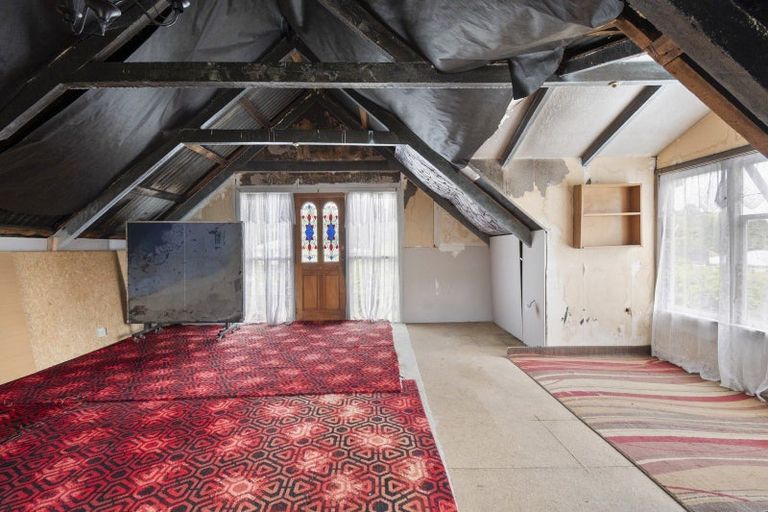 Photo of property in 19 Milne Street, Hunterville, 4730