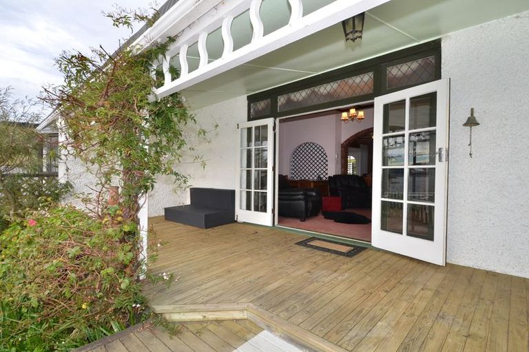 Photo of property in 41 Marine Parade, Macandrew Bay, Dunedin, 9014