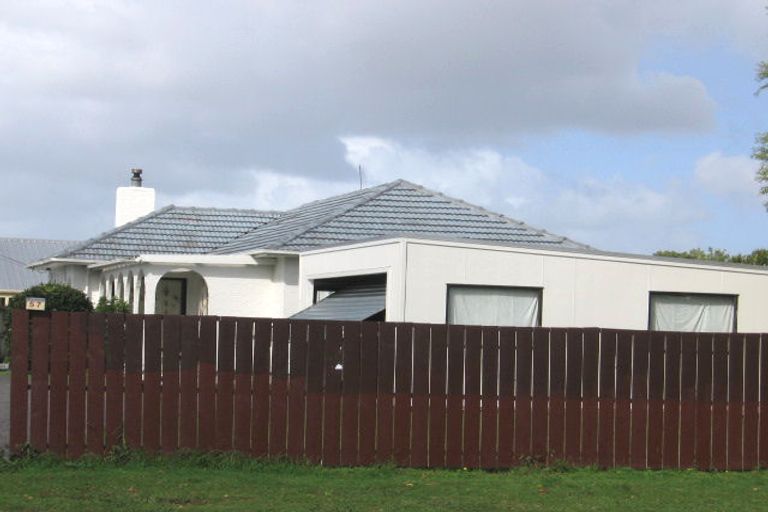 Photo of property in 57 Rathgar Road, Henderson, Auckland, 0610