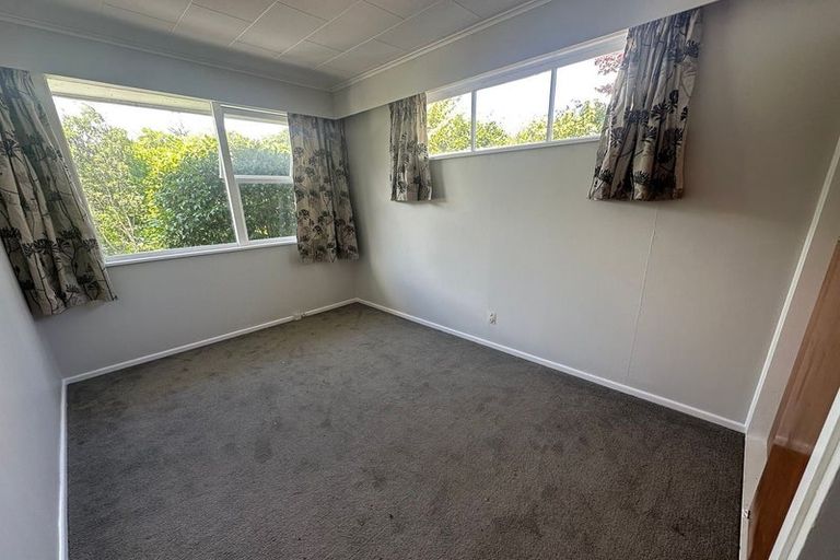 Photo of property in 58 Tiromoana Road, Raumati South, Paraparaumu, 5032