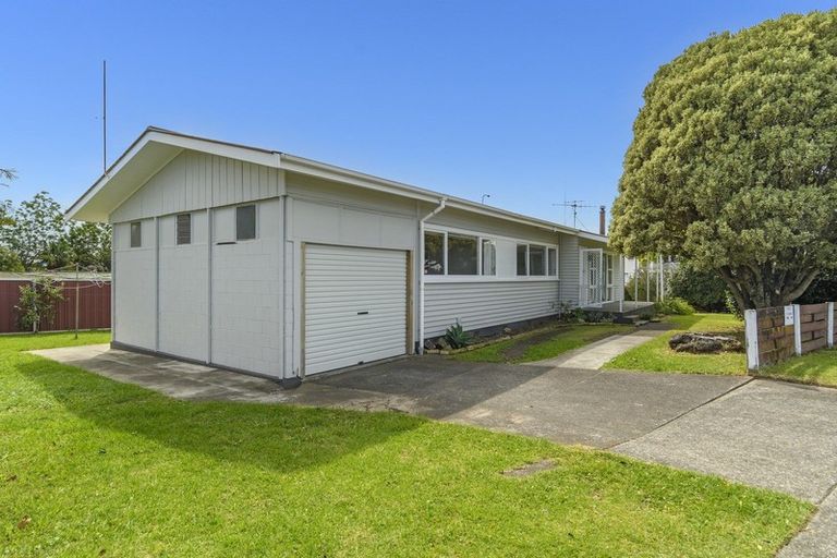 Photo of property in 2 Bellevue Road, Brookfield, Tauranga, 3110