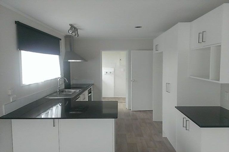 Photo of property in 2 Wesleydale Place, Papakura, 2110