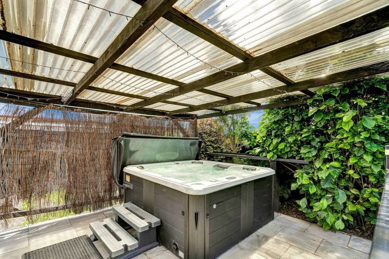 Photo of property in 8 Brenda Place, Halswell, Christchurch, 8025