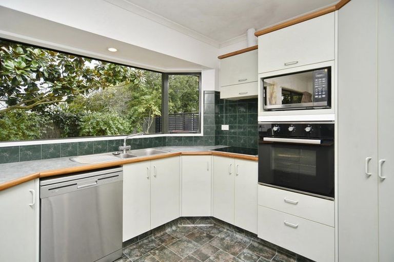 Photo of property in 10a Ronald George Place, Parklands, Christchurch, 8083