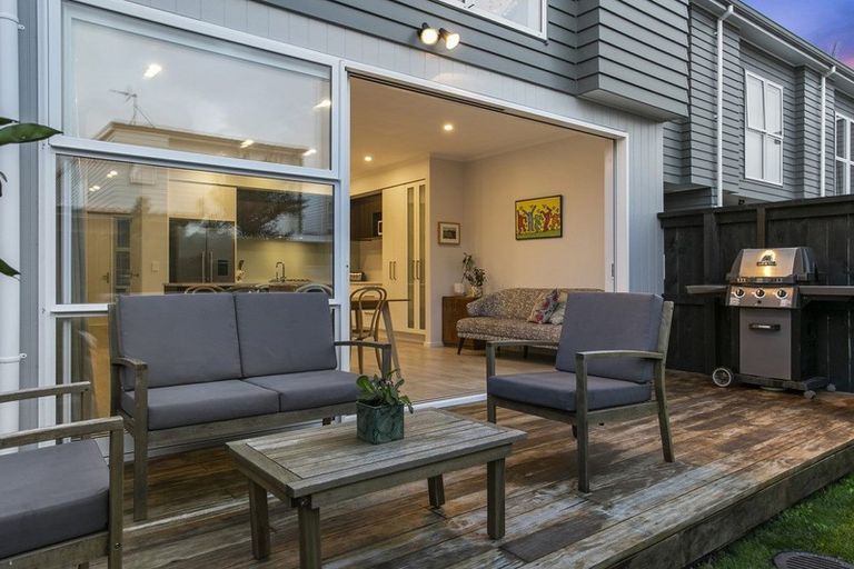 Photo of property in 21 Spotted Dove Road, Hobsonville, Auckland, 0616