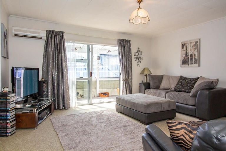 Photo of property in 48 Peel Street, Westport, 7825