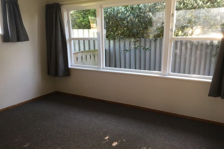 Photo of property in 10 Catlins Crescent, Milson, Palmerston North, 4414